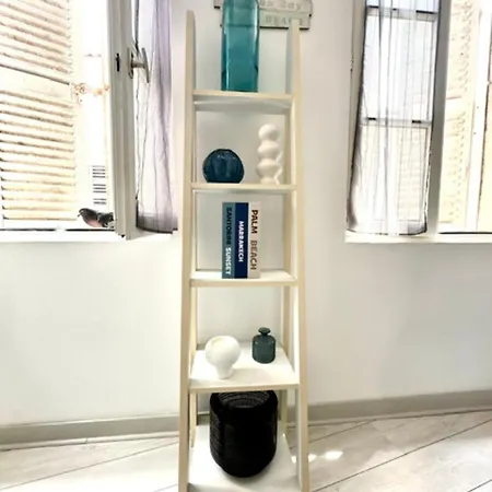 아파트 Bright Duplex 50m From The Port Of *